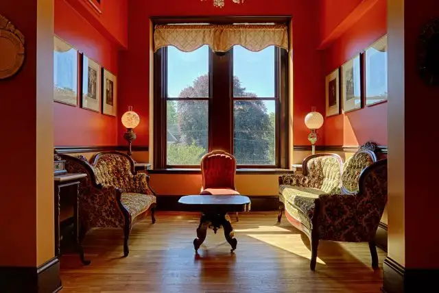 steele mansion restored