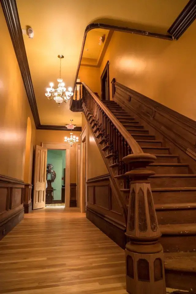 steele mansion restored