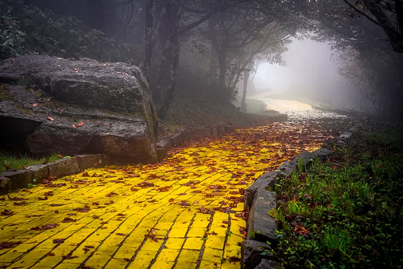 The Eerie and Abandoned Land of Oz