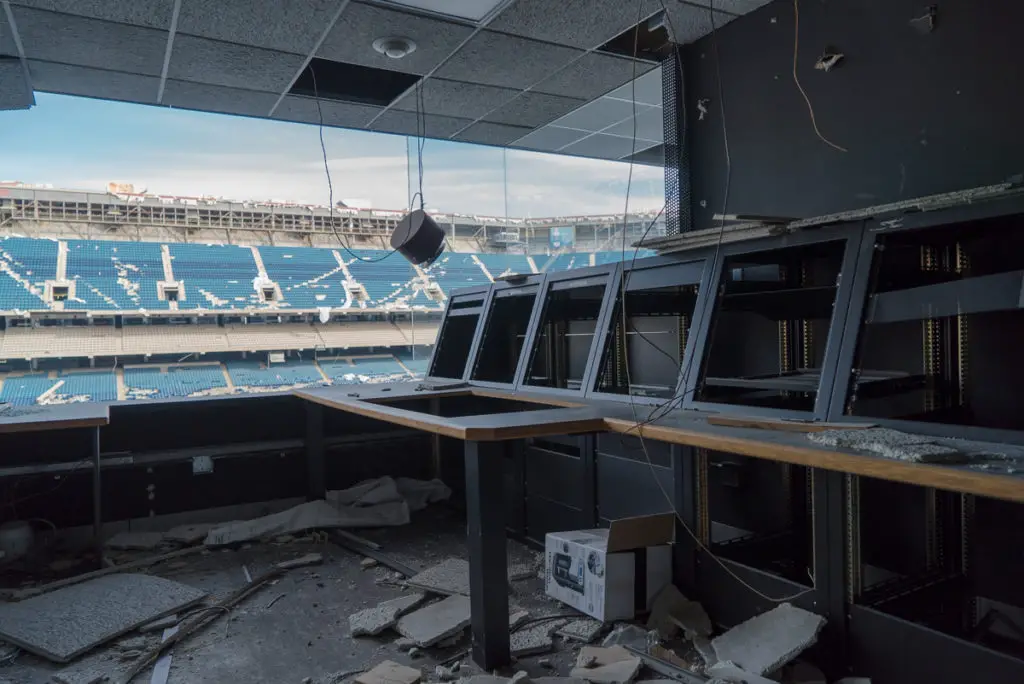 abandoned silverdome stadium in pontiac michigan