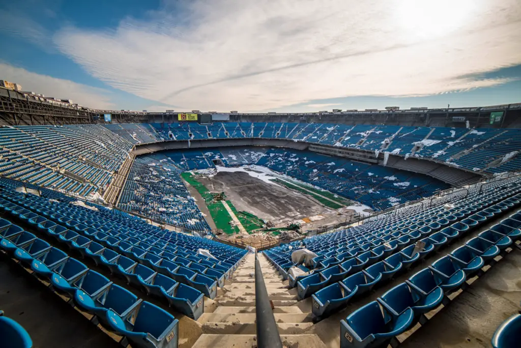 abandoned silverdome stadium in pontiac michigan