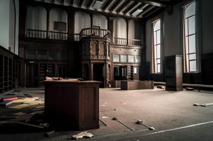 Grand Architecture and Forgotten Specimens