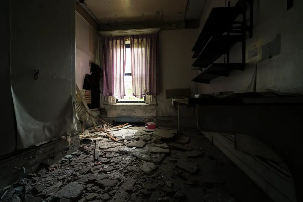 abandoned levi scofield mansion cleveland