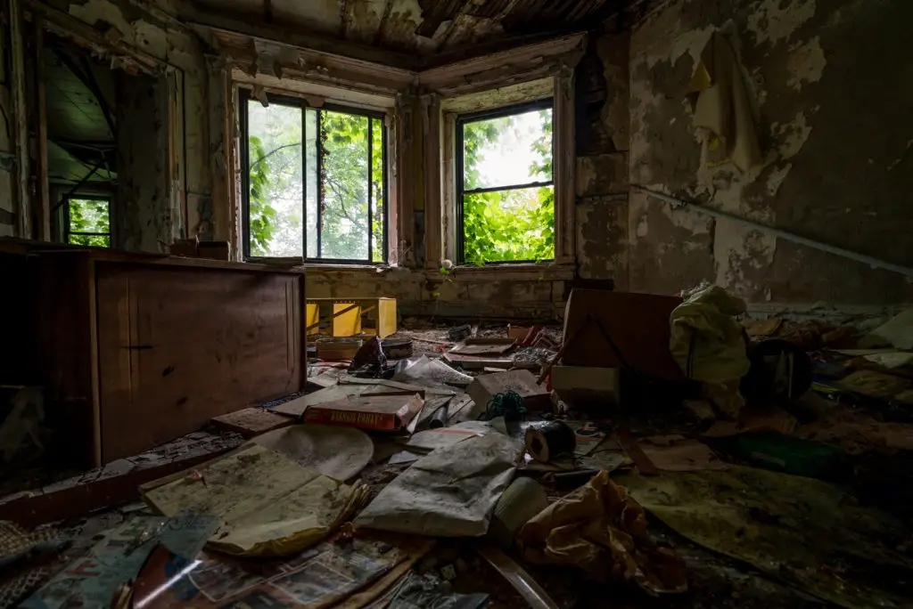 abandoned levi scofield mansion cleveland