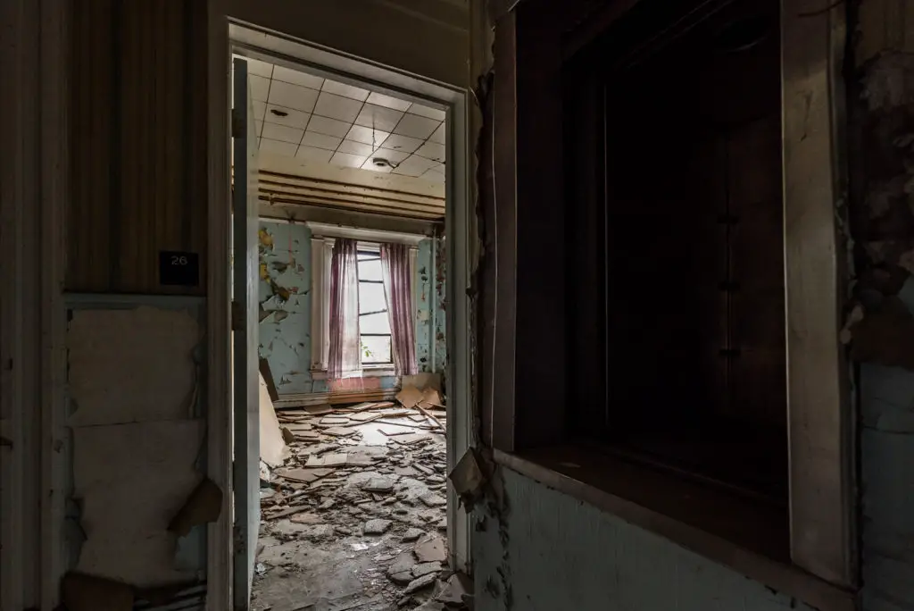 abandoned levi scofield mansion cleveland