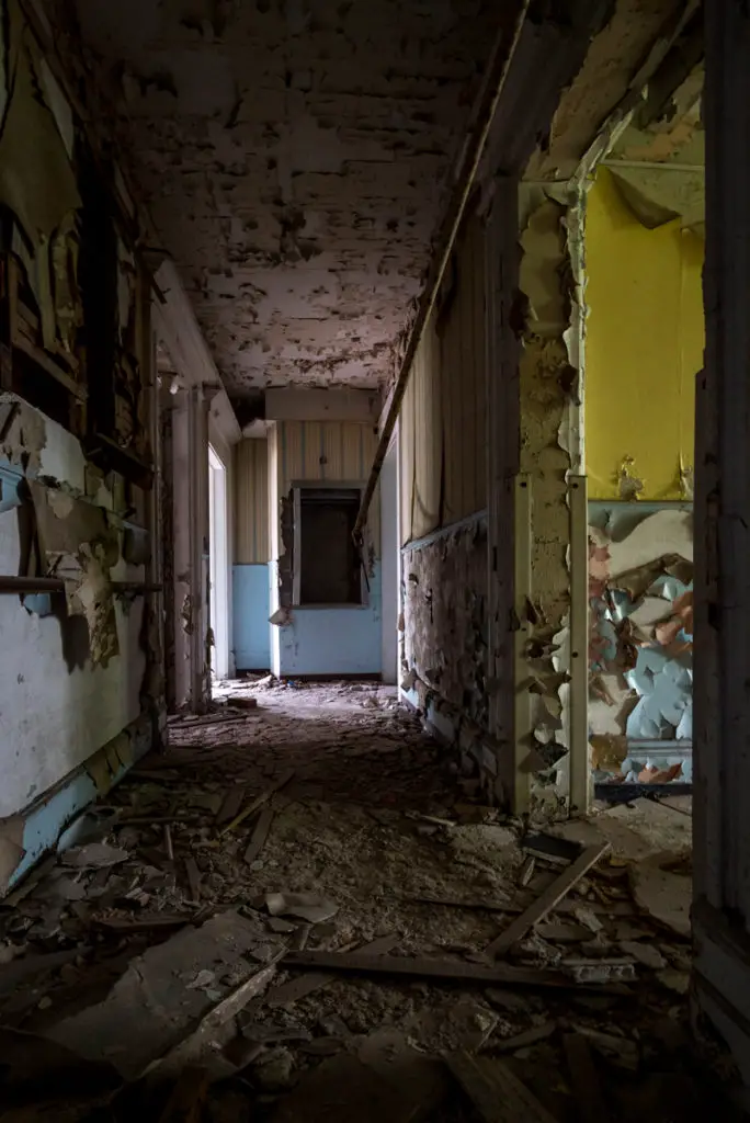 abandoned levi scofield mansion cleveland
