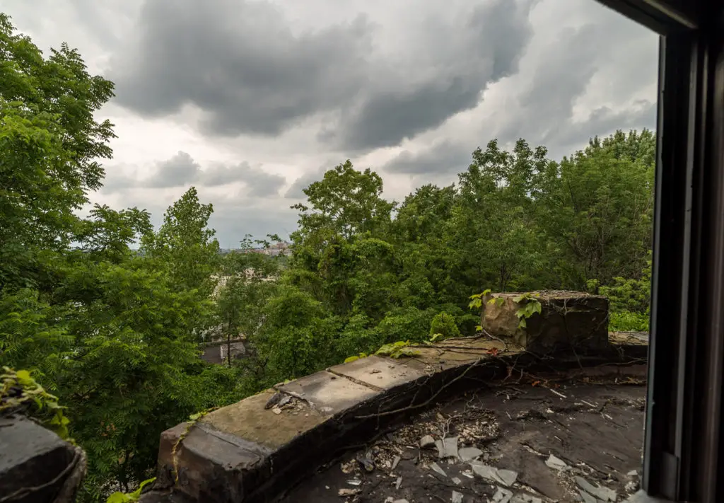 abandoned levi scofield mansion cleveland