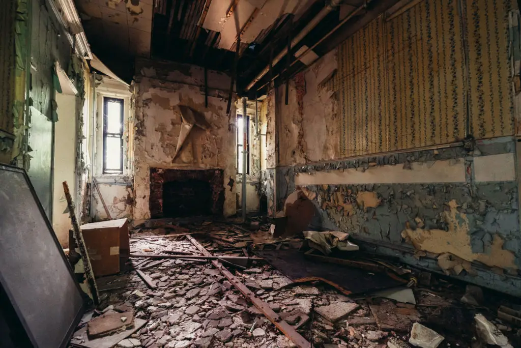 abandoned levi scofield mansion cleveland