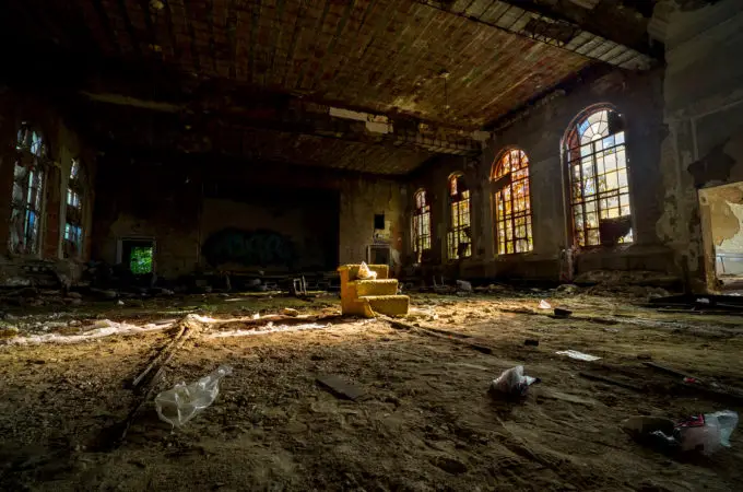 A Masonic Temple Abandoned Since 1984