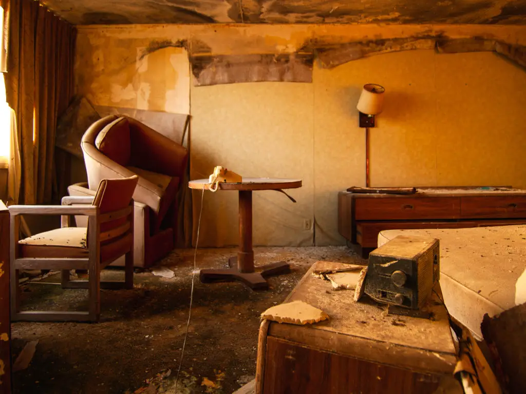 abandoned holiday inn north randall