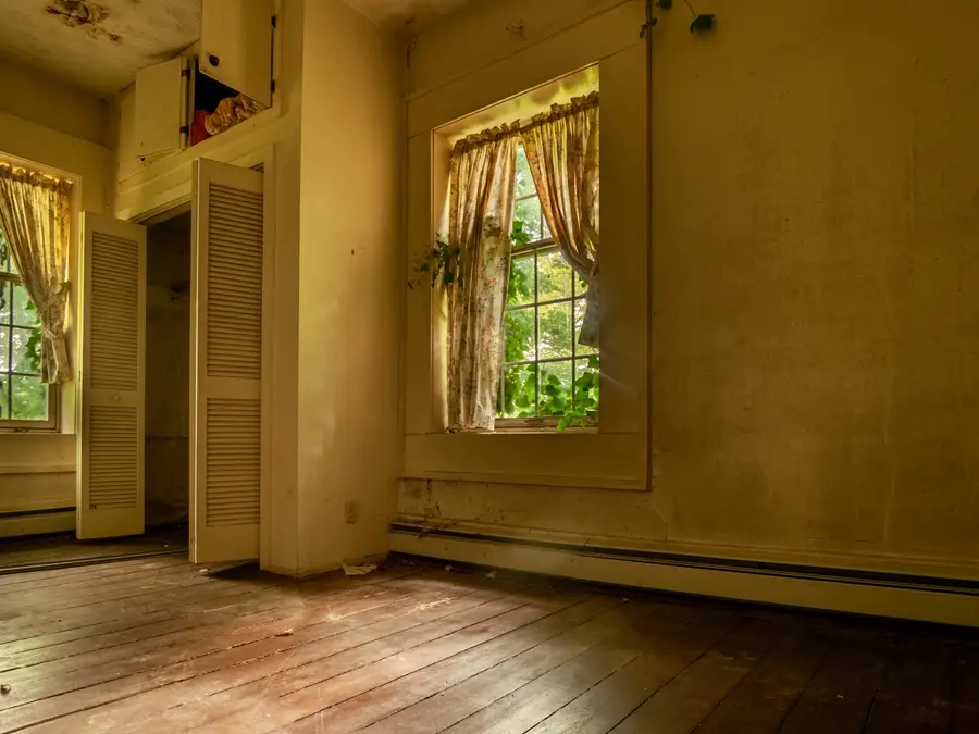 abandoned lorimer parmly mansion perry ohio