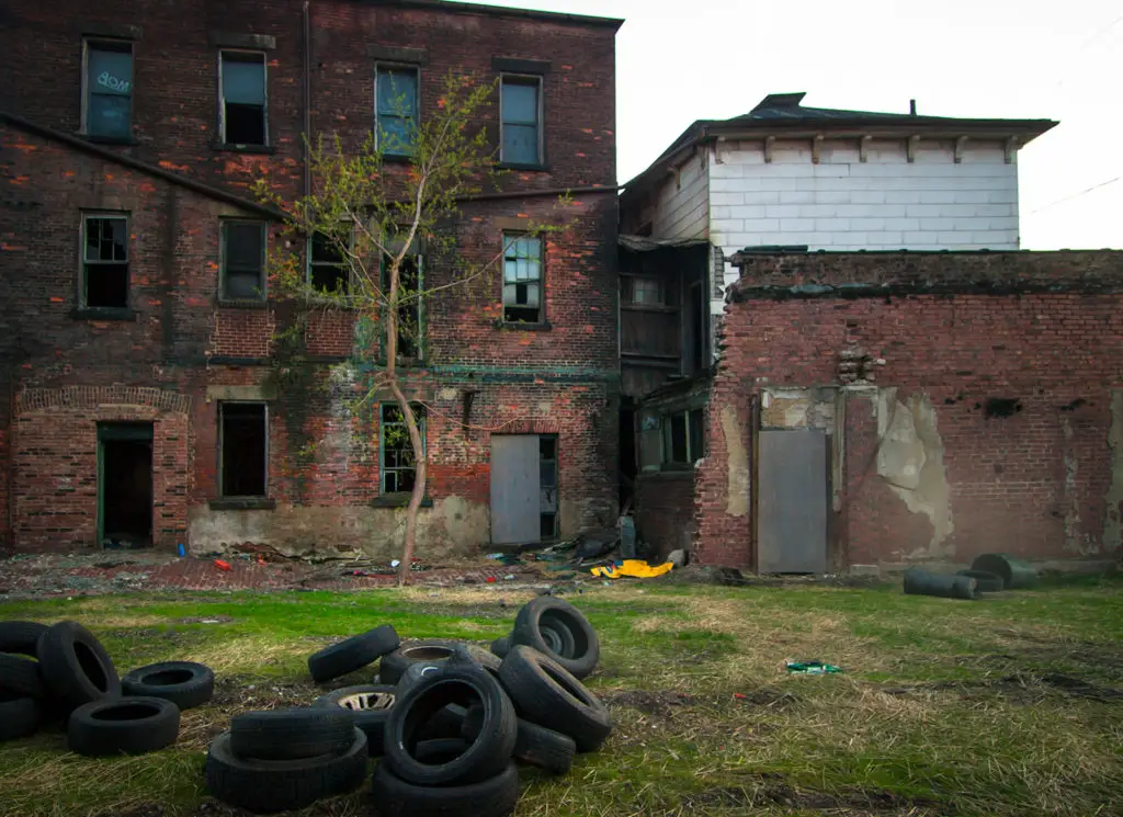 abandoned miles park auto building in cleveland