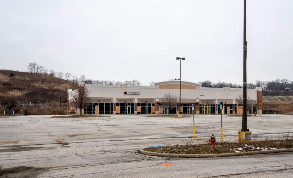 Other stores at City View Center