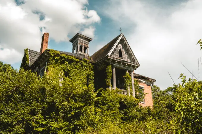 A 156-Year-Old Victorian Mansion Sits Abandoned in Ohio