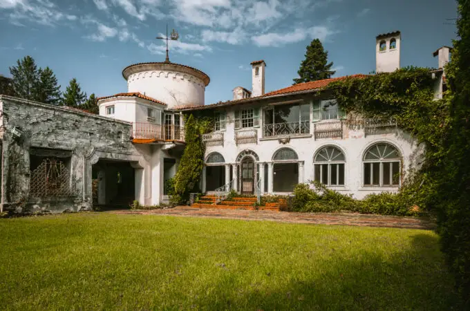 The Abandoned Cawood Mansion – 1923