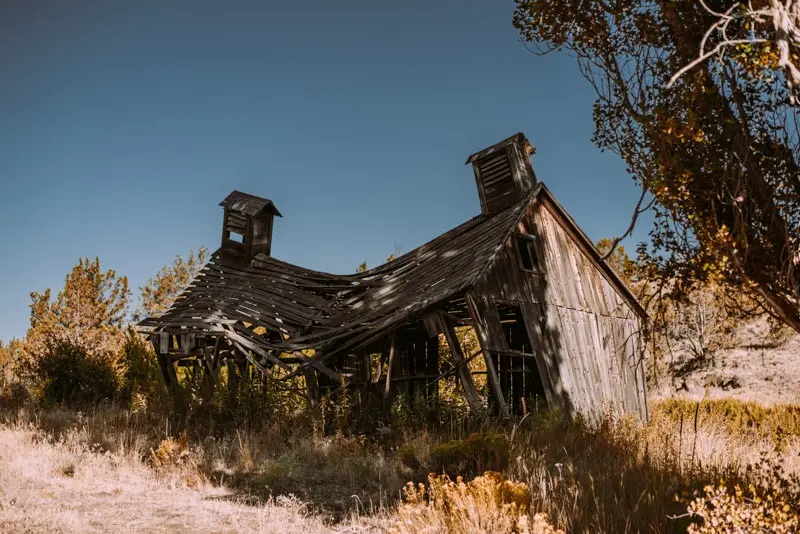 barn in antelope oregon