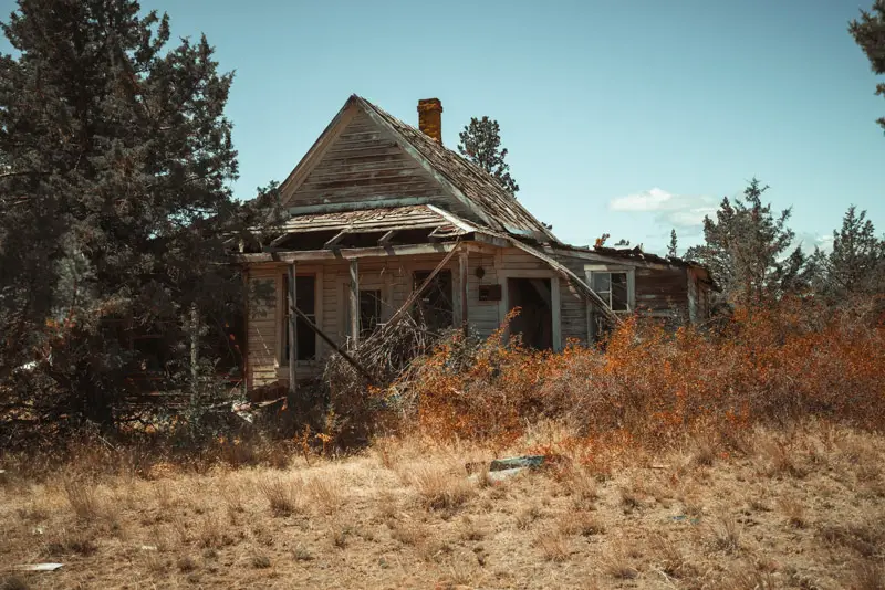 abandoned house in antelope