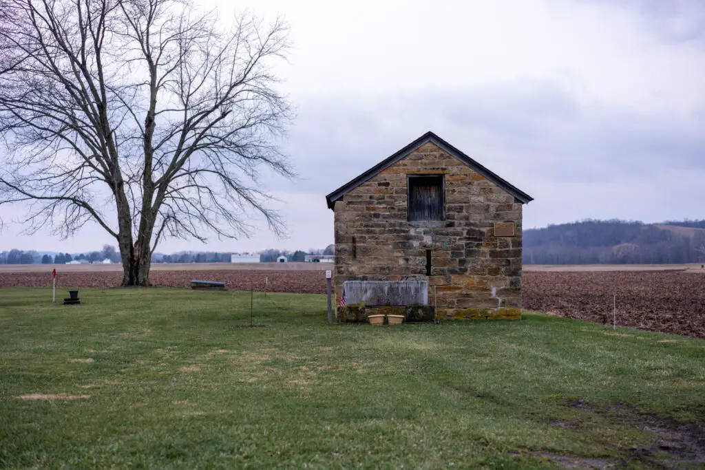 old stone fort in ohio