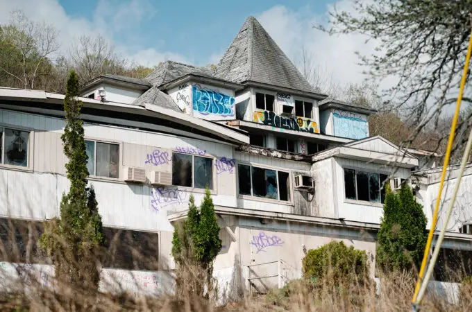 Parksville, New York: The Devastating Fire that Destroyed the Paramount Hotel
