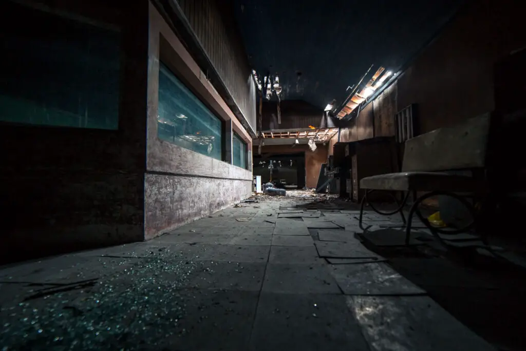 abandoned cleveland aquarium