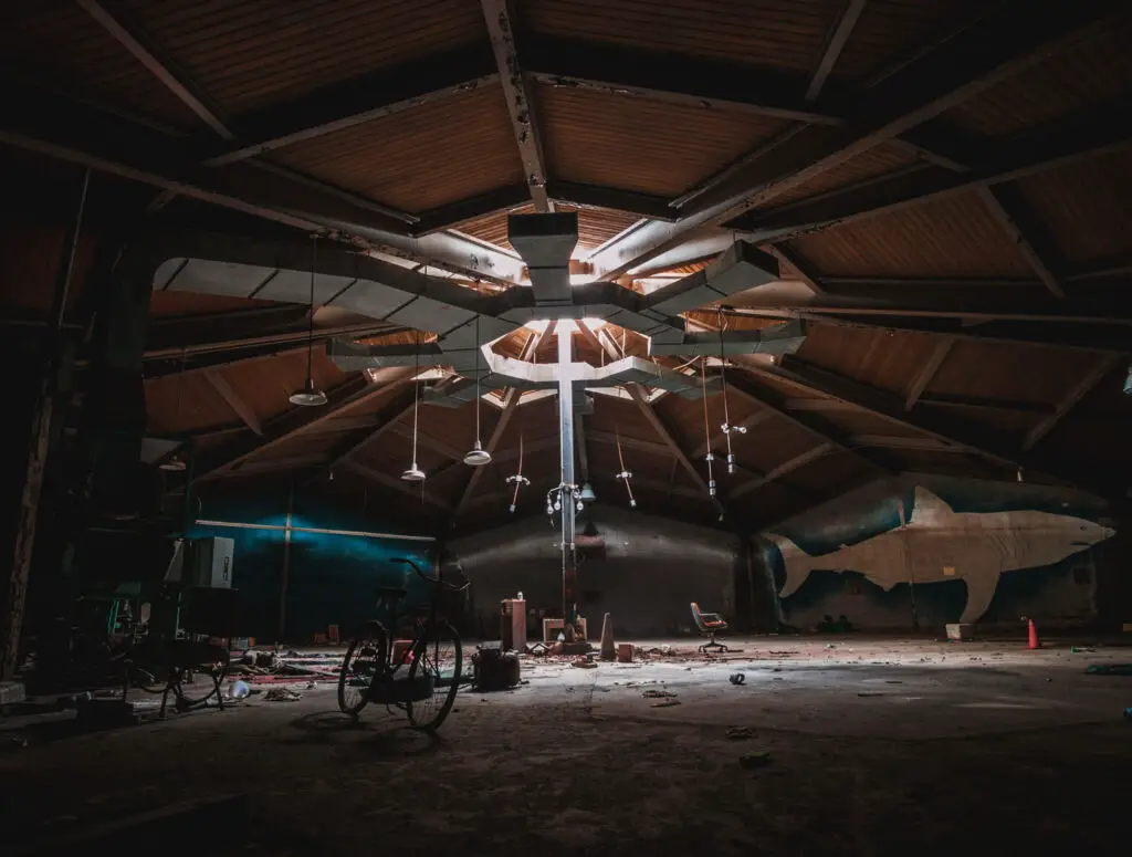 abandoned cleveland aquarium