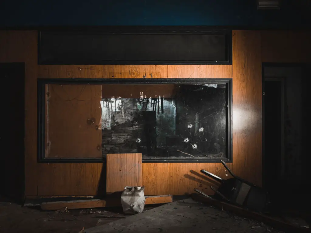 abandoned cleveland aquarium