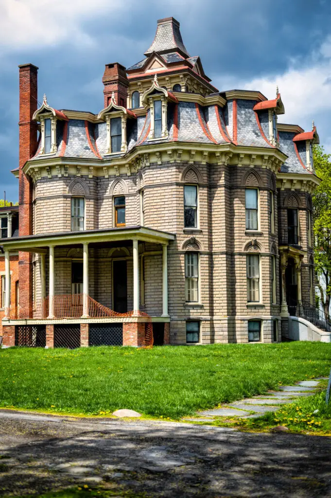 elmira mansion in new york