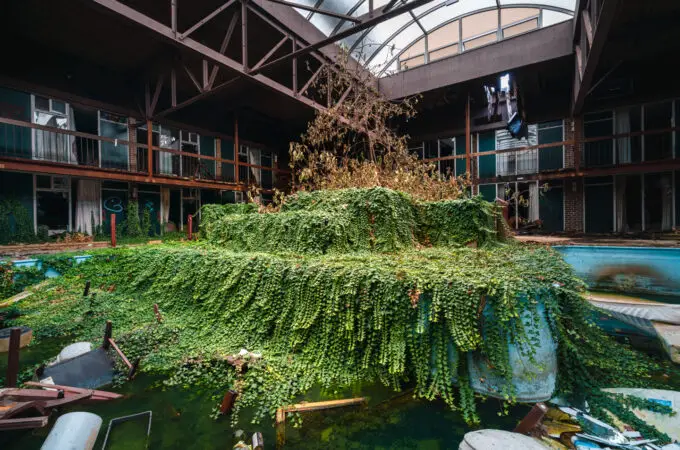 Echoes of the Past: The Abandoned Days Inn in Danville, Pennsylvania
