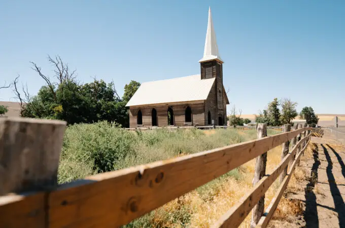 The Charm of Oregon’s Abandoned Locust Grove Church