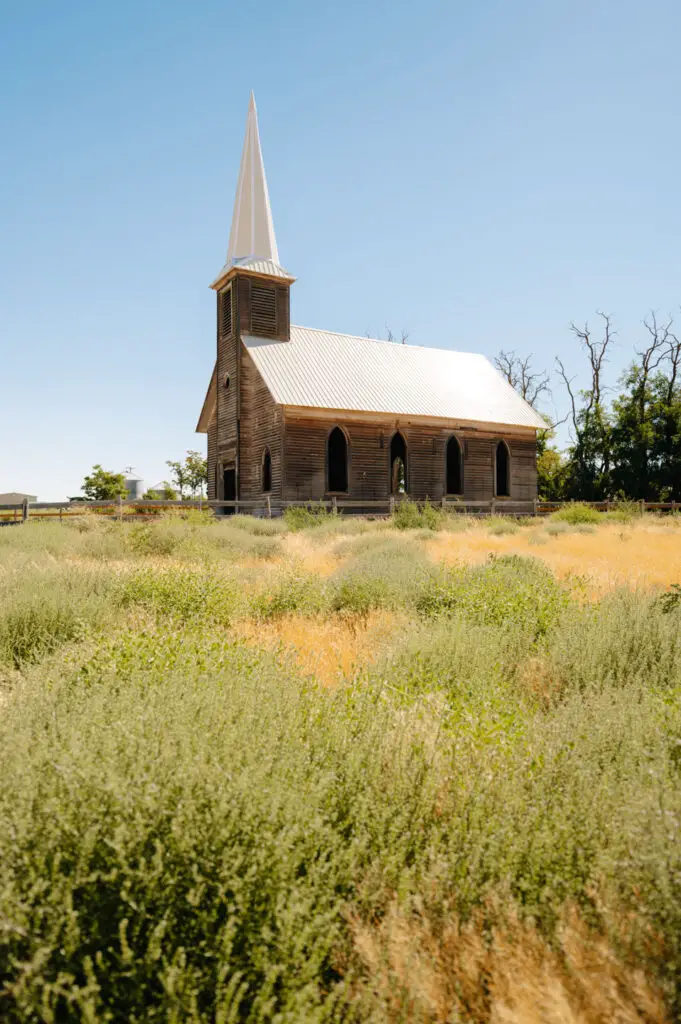 abandoned locust grove church in Oregon