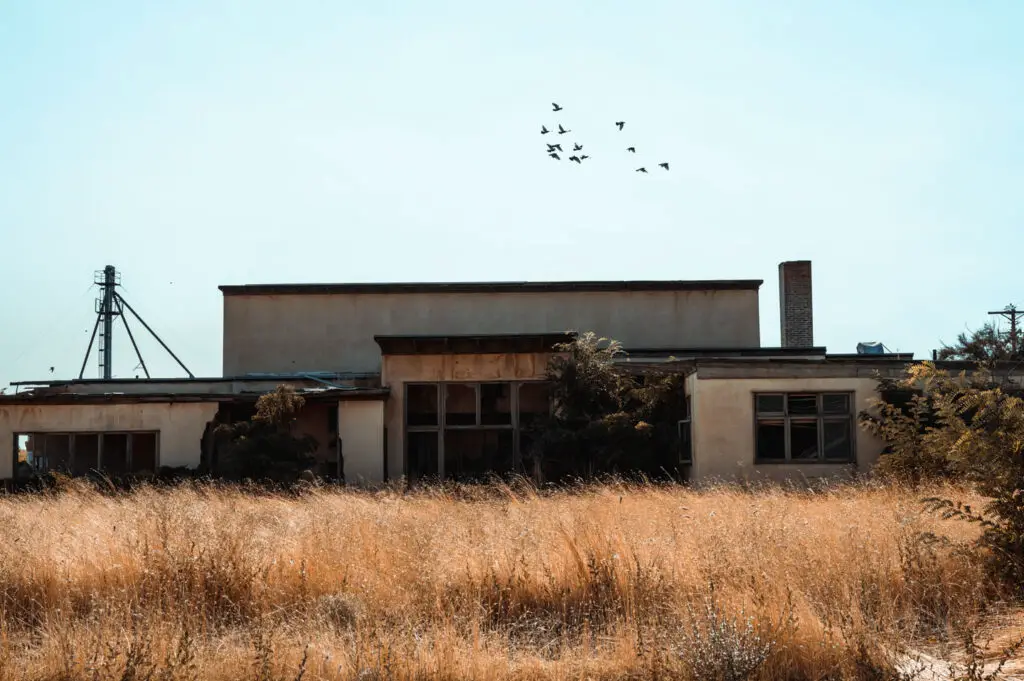 abandoned building in ordnance ghost town in oregon