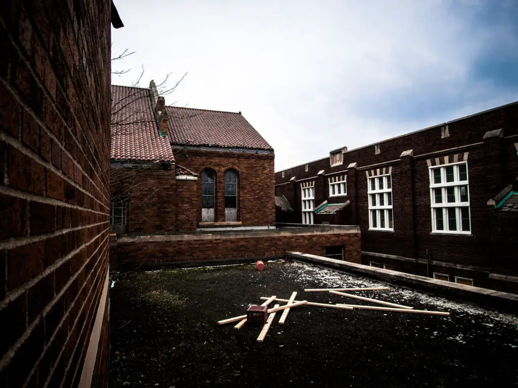 abandoned church in detroit