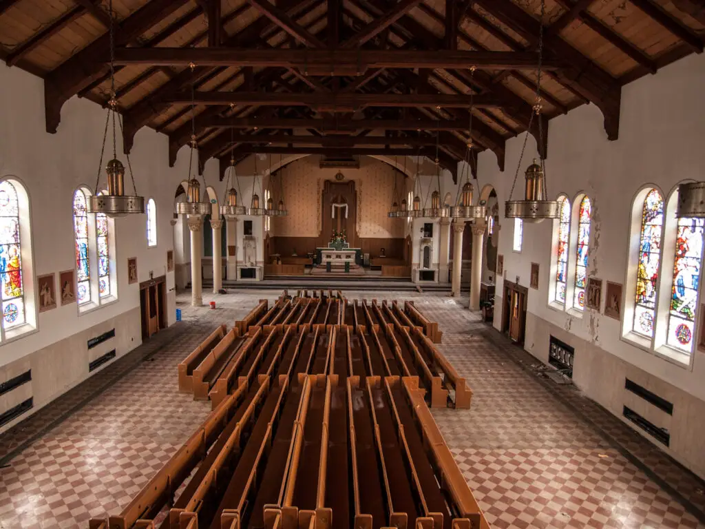 abandoned church in detroit
