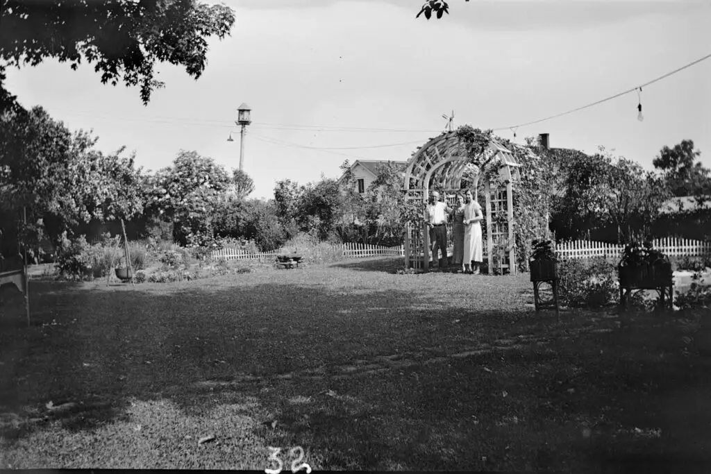 film scan from Unionville Tavern historic photos