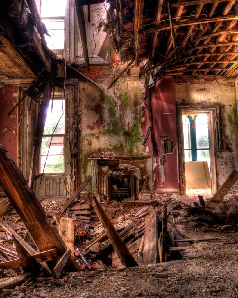 Steele Mansion abandoned in Painesville Ohio