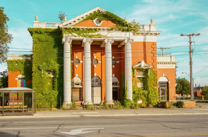 Abandoned Lake Shore Bank on St. Clair Ave in Cleveland Ohio